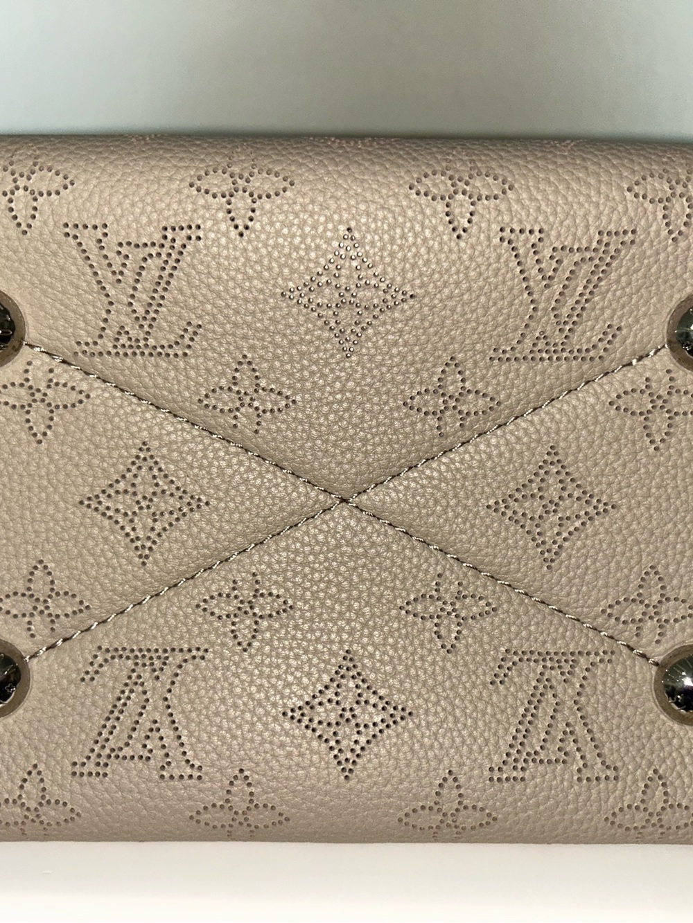 Louis Vuitton mahina Bella Shoulder crossbody Bag & pouch microchip - Picture 8 of 16